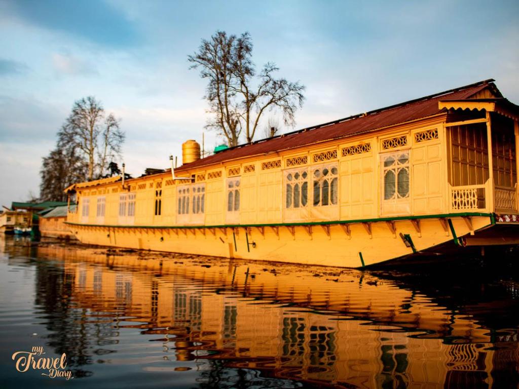Houseboat in Kashmir