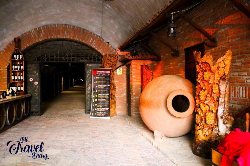 Qvevri wine-making process